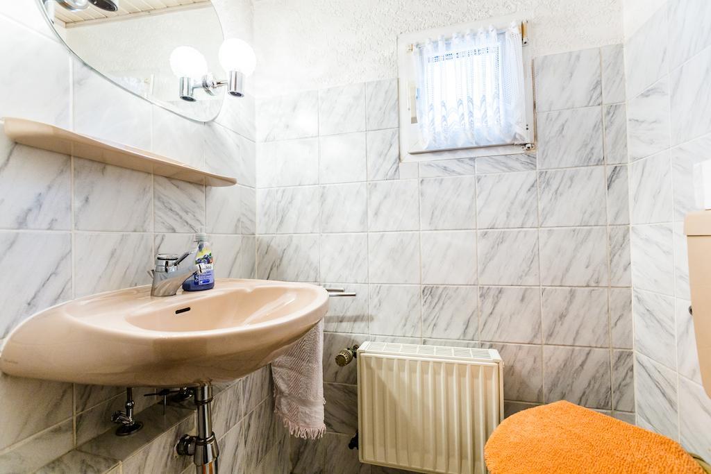 Ferienwohnung Koeln-Altstadt-Nord Bagian luar foto