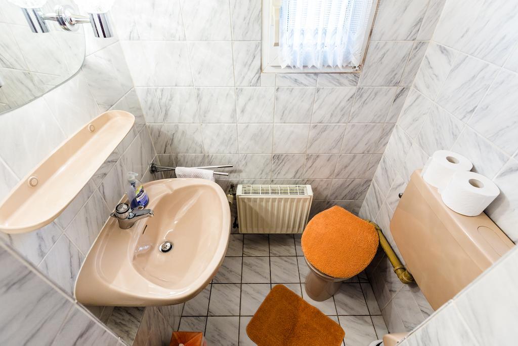 Ferienwohnung Koeln-Altstadt-Nord Bagian luar foto