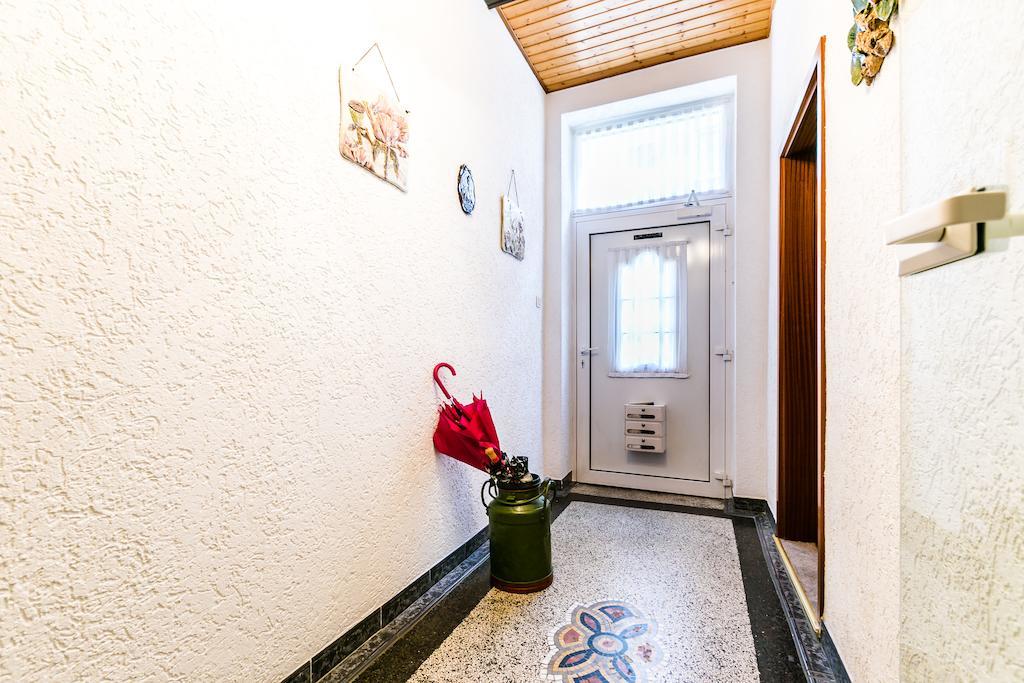 Ferienwohnung Koeln-Altstadt-Nord Ruang foto