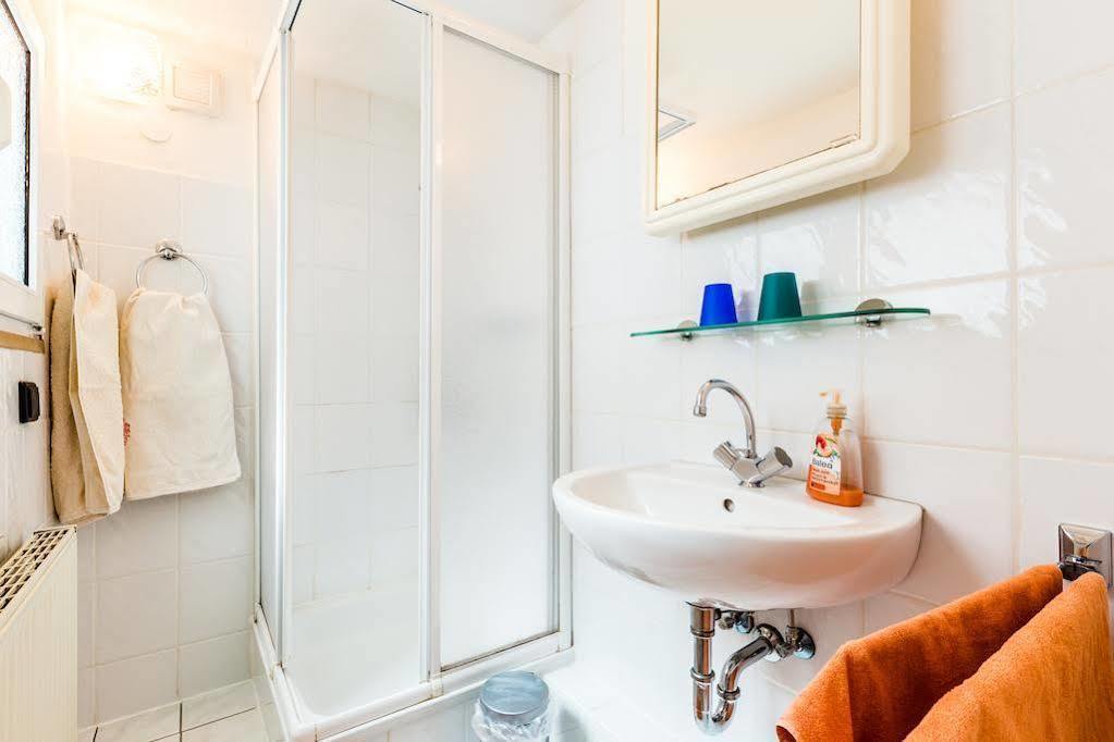 Ferienwohnung Koeln-Altstadt-Nord Bagian luar foto